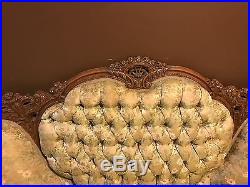 1890's to 1900's victorian sofa couch