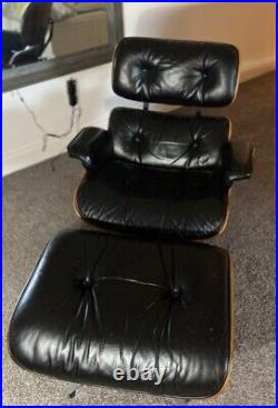 1977 Rosewood and Black Leather Eames Lounge chair and Ottoman