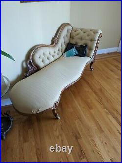 19th Century French Louis XVI Style Carved Chaise Longue