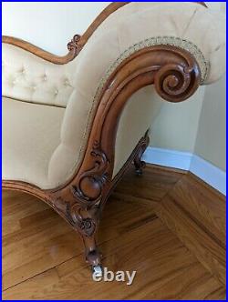 19th Century French Louis XVI Style Carved Chaise Longue