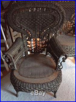 6 piece Antique Wicker furniture set
