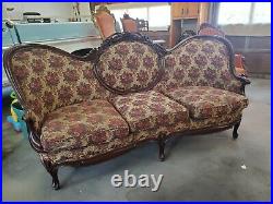 Antique Early 1800s Victorian Style Sofa Couch Furniture