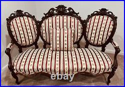 Antique Mahogany Victorian Style Couch