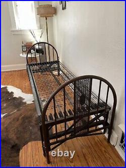 Antique Simmons Iron Cameo Daybed