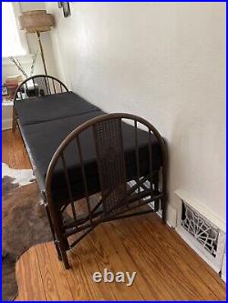 Antique Simmons Iron Cameo Daybed