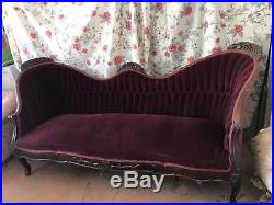 Antique Victorian Beautiful Carved Sofa / Couch