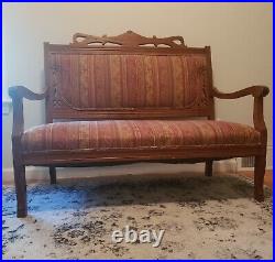 Antique Victorian Beautifully Carved Oak Settee Local Pickup Only