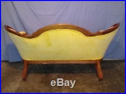 Antique Victorian Humpback Carved Loveseat / Sofa Couch, Beautiful, Pick Up Only