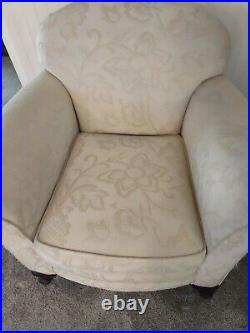 Antique White Fabric Horse Hair Sofa with Matching Chairs