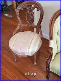 Antique victorian loveseat And 2 Chairs