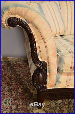 Beautiful Tufted Arms Carved Sofa Couch