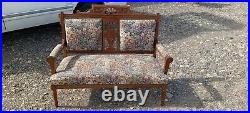 Beautiful vintage flower settee sofa couch (FOR SALE OR TRADE)