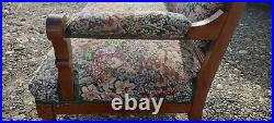 Beautiful vintage flower settee sofa couch (FOR SALE OR TRADE)
