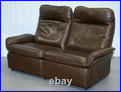 De Sede BROWN LEATHER TWO SEATER SOFA IN VERY GOOD CONDITION WITH ZIPPED CUSHION