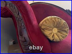 Exquisite Antique Mahogany Fainting Couch