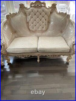 French provincial living room furniture