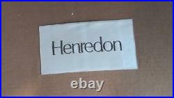 Henredon Custom Upholstered Settee Sofa Two Cushion Sofa Two Throws Grey Fabric