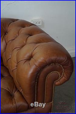 High Quality Leather Chesterfield Style Tufted Sofa (B)