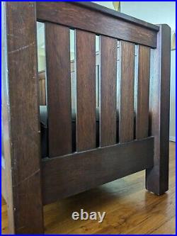 L & J. G Stickley oak signed arts and crafts even arm settle couch (#281) c1910