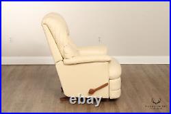 La-Z-Boy Contemporary Pair of Leather Recliners