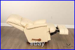 La-Z-Boy Contemporary Pair of Leather Recliners