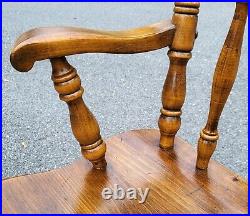 Large Vintage 20thC American SPINDLE CARVED Wood WINDSOR Style SETTEE Bench Sofa