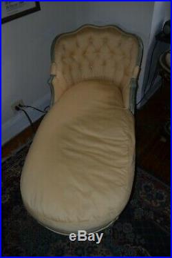 Louis De XIV Bergere Provincial French antique fainting couch (1930) $950