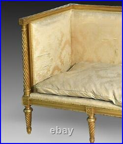 Louis XVI settee or sofa. Golden wood. 19th century