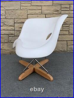 Mid Century Modern Eames La Chaise Style Lounge Chair