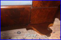 Original german Biedermeir 3 seats sofa, fine geometric shape, mahogany grain