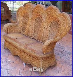 Set Antique Wicker Sofa for 3 (American) Walnut Frame//Impressive and Sturdy
