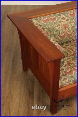 Stickley Mission Collection Cherry Prairie Settle