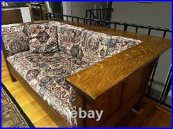 Stickley Mission Oak Arts and Crafts Settle Sofa And Loveseat