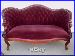 VICTORIAN LOVESEAT SETTEE With TUFTED BACK SOFA CHAISE COUCH & PARLOR CHAIR