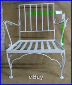 VINTAGE WROUGHT IRON PATIO CHAIR ARM HAS LEAF DESIGN LOCAL PICK-UP ONLY good