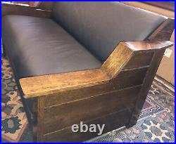 VTG Antique SENG Mission Oak & Leather Davenport Sleeper Sofa Hide-a-bed Couch