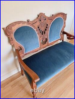 Victorian Carved Wooden Parlor Settee Love Seat