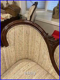 Victorian Reproduction Settee, Exc Cond