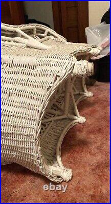 Victorian Style Childs Wicker Chaise Lounge Chair Vintage. Pick Up Only