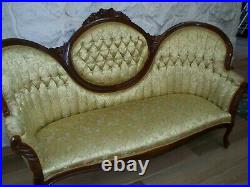 Vintage French And Victorian Inspired Modern Furniture Tufted Upholstered Settee
