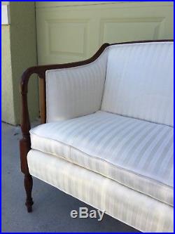 Vintage Sheraton-style Sofa/settee By Fairfield Furniture Nc Beautiful White 71