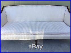 Vintage Sheraton-style Sofa/settee By Fairfield Furniture Nc Beautiful White 71