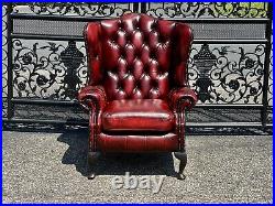 Vintage Tufted English Leather chesterfield Sofa Set