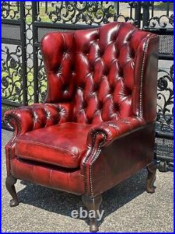 Vintage Tufted English Leather chesterfield Sofa Set