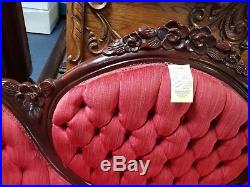 Vintage Victorian Cameo Back Sofa, good condition, tufted red velvet upholstery