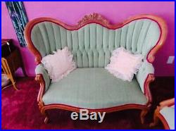 Vintage Victorian Carved Swoop Settee Loveseat Couch Sofa Cameo Rose Ornate Mint