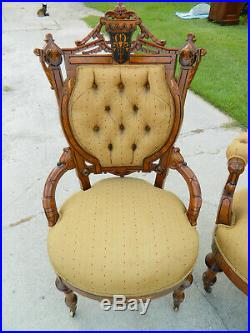 Walnut Victorian Parlor SetSofa2 Gentlemans Chairs2 Ladies ChairsHerter Bros